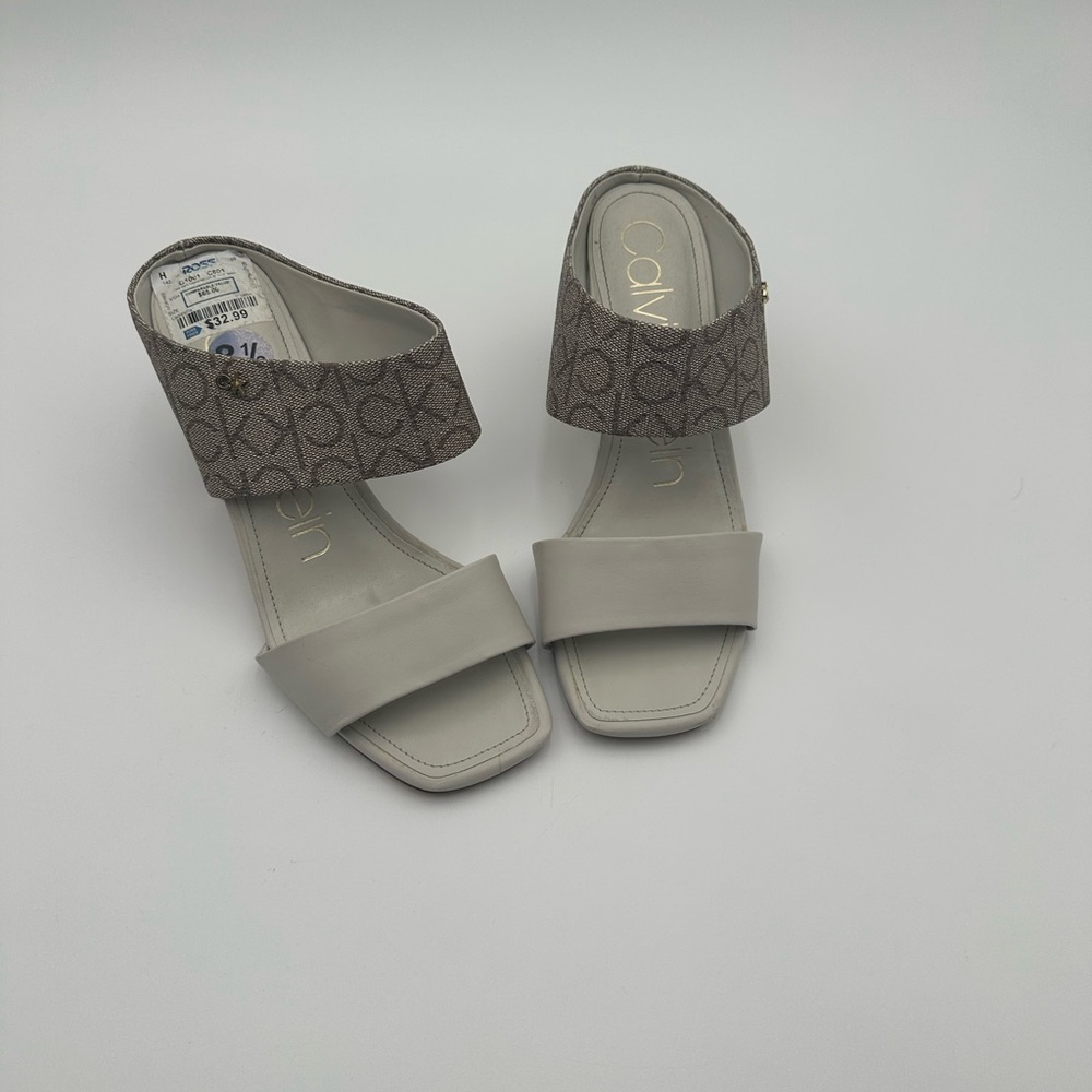 Calvin Klein Women's Block HeelSandals Champagne And Brown Size 8.5